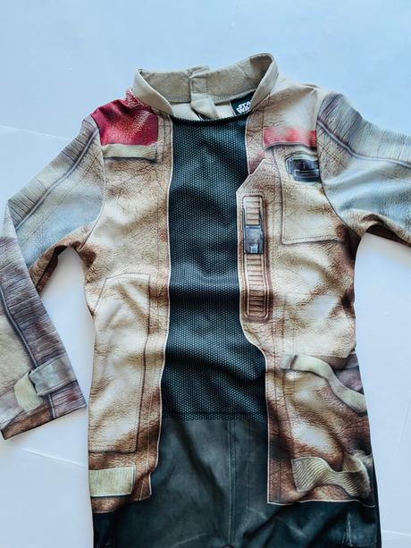 An5/ kostým star wars / finn deluxe - v.5/6 let, 