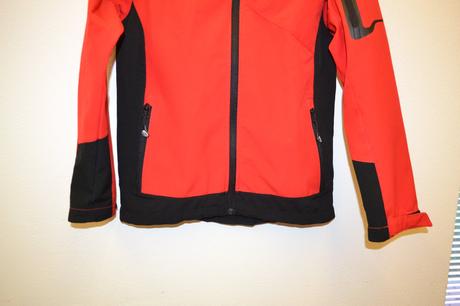 Softshellová bunda zn.epister top stav, 134