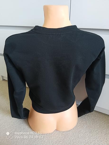 Crop top mikina zn."destination" vel."146-152", 146