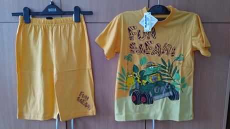 Letní komplet - triko + kraťásky, 134 / 140