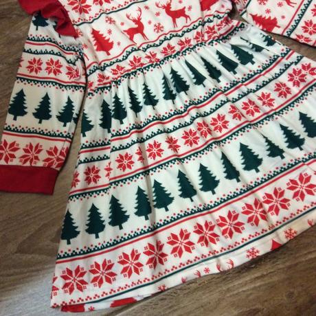 Vánoční šaty, 86