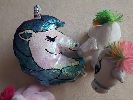 Plyšoví jednorožci, polštářek s měnícími flitry,