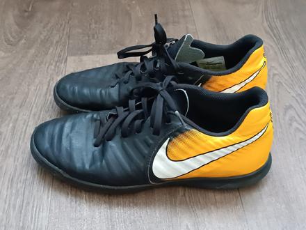 Sálovky nike tiempo rio, vel. 40,5, nike,40