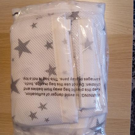 Mantinel do postýlky, šířka (cm): 30