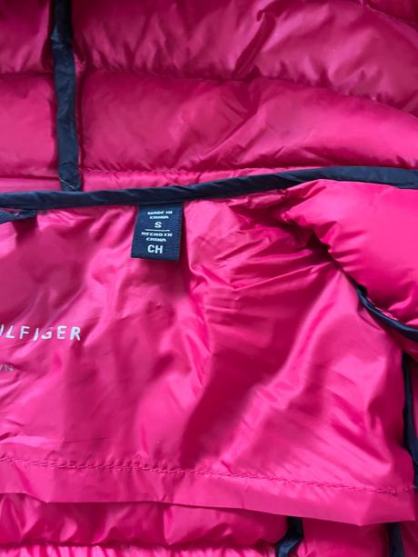 Krásná, teplá, lehká péřová bunda th, tommy hilfiger,s