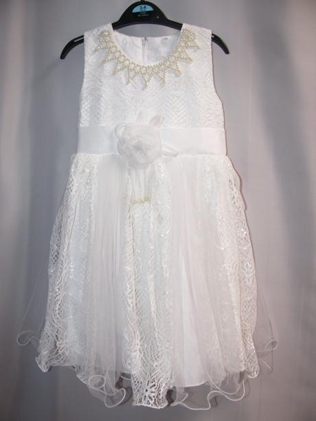 Společenské krajkové bílé šaty, 98