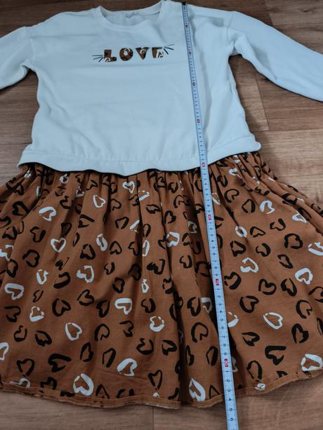 Mikinové šaty, 146