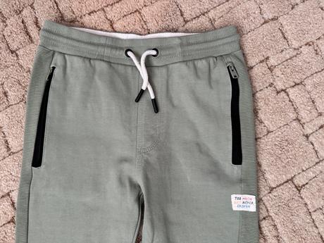 Tepláky, reserved,146