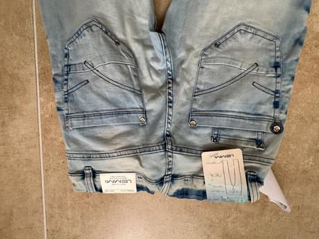 Dziny svetle modre 146 lemmi, 146