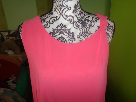 Krásný korálově červený top, 42