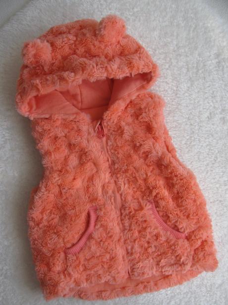 Krásná vesta s kapucí ,losová barva, nutmeg,86