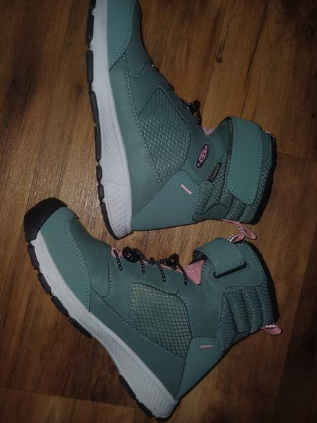 Sněhule keen - vel. 35, keen,35