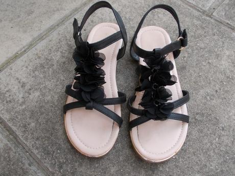 Letní boty / sandály s kytičkami, vel.35, nelli blu,35