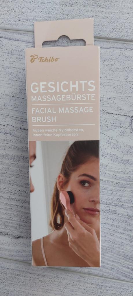 Obličejový masážní kartáč s měděnými štětinami,