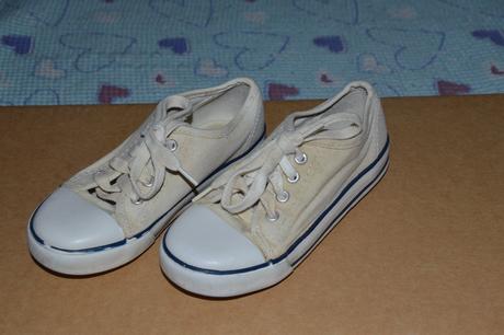 Světlé letní plátěnky, tenisky, 26