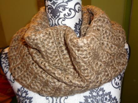 Nádherný zlatohnědý zimní tunel - nákrčník, h&m