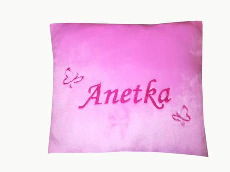 Polštář s výšivkou jména, obrázku a barvy na přání, šířka (cm): 35