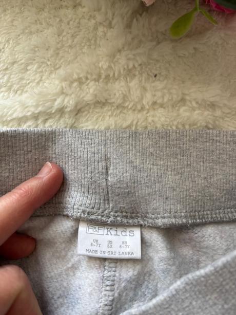 Tepláková souprava- v.6/7 let, f&f,122