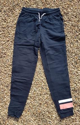 N24	dívčí tepláky vel. 146-152, pepperts,146