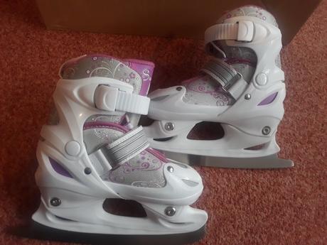 Dívčí zimní brusle, 30