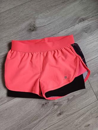 Funkční běžecké kraťasy, vel 8-9 let decathlon, decathlon,134