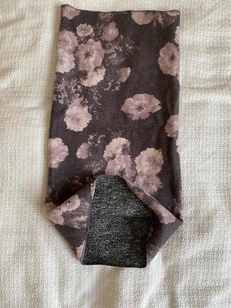 Nákrčník zn. reserved, universální vel. 2x 28,5 cm, reserved