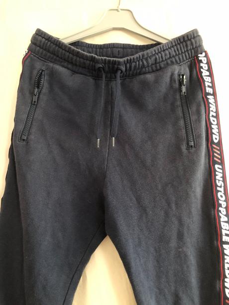 Vel. 152 modré tepláky s kapsami a tkanicí, 152