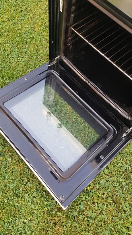 Elektricka trouba, indesit