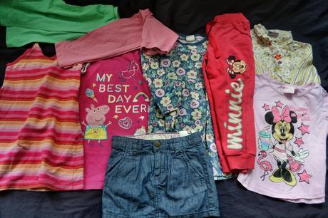 9x dívčí oblečení v.104,legíny,šaty,tepláky,sukně,, 104–116