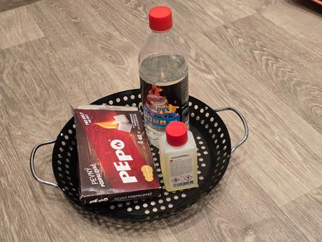 Přenosný gril s bohatým příslušenstvím, 