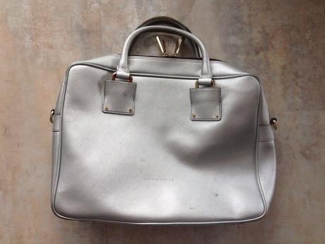 Notebook aktovka coccinelle stříbrná taška+pásek, 