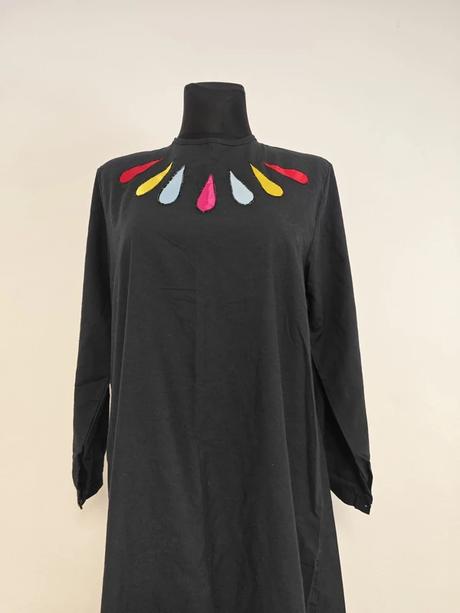 Abstraktní šaty arabka,