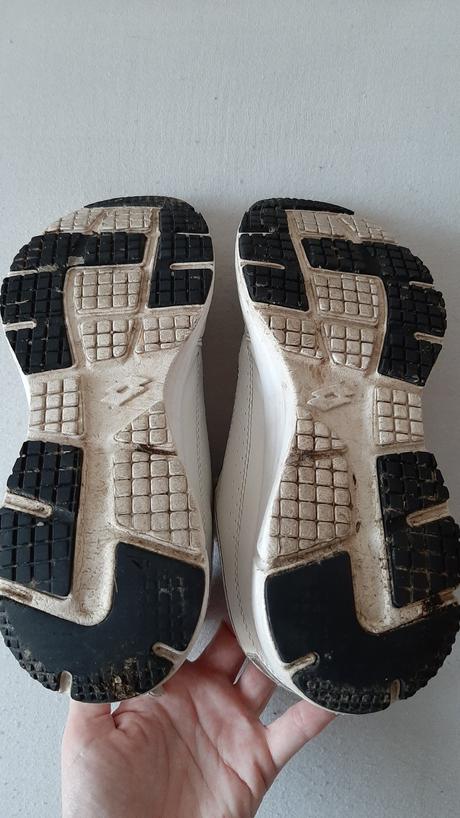 Dívčí sportovní boty, lotto,38