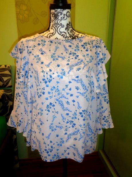 Růžová halenka s modrými kvítky a volány, george,42