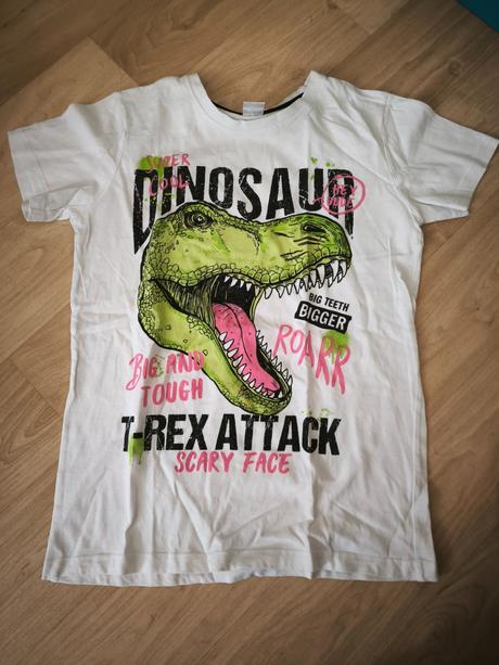 Tričko dinosaurus, 146