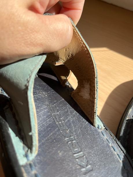 Celokožené pantofle, žabky kickers, kickers,38