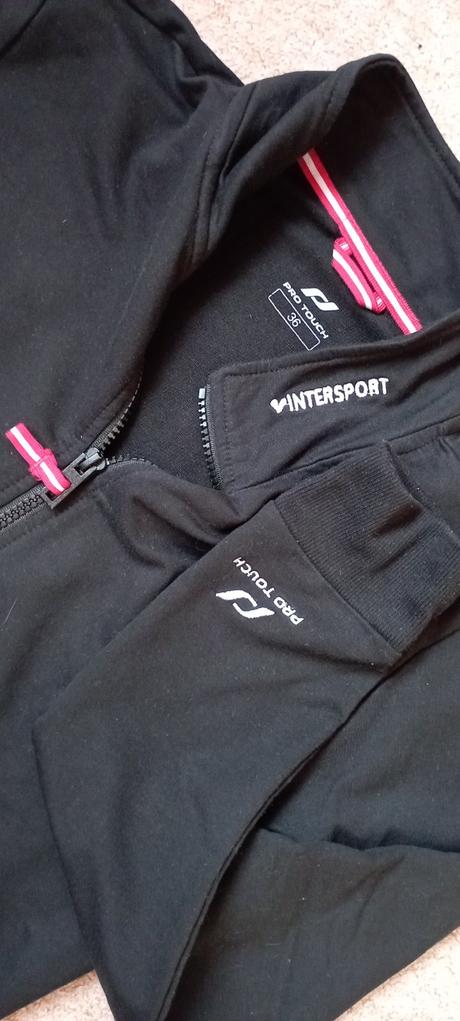 Mikina zn."intersport pro touch" vel."36", 36