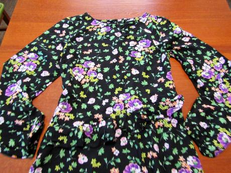 Krásné dívčí šatičky vel 146-152, next,152