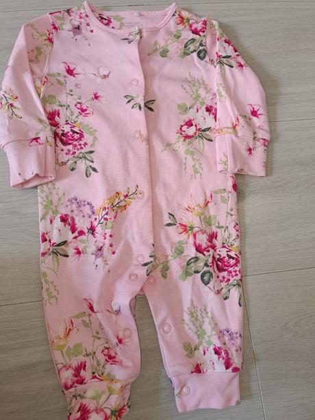 Overal s květy 68 next, next,68