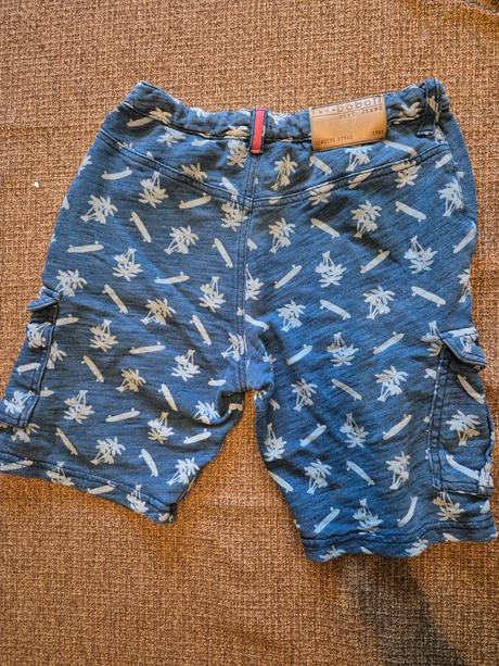 Chlapecké kraťasy vel. 140, 140