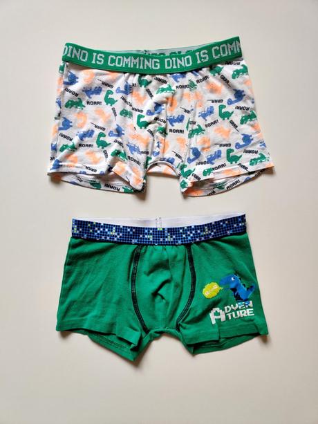 2x dino obrázkové boxerky vel. 110, 110