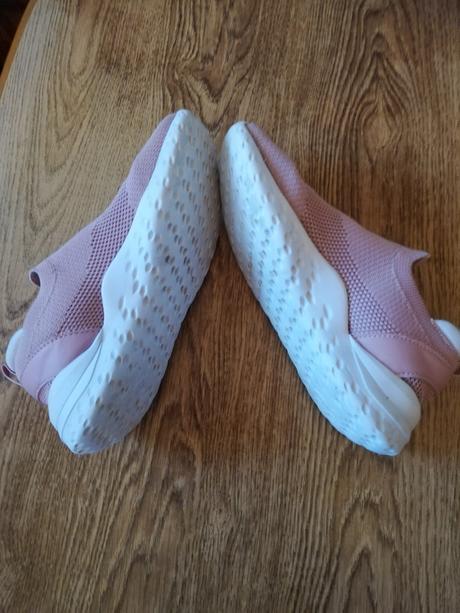 Tenisky dívčí, vel. 36, zn. vty., victory,36