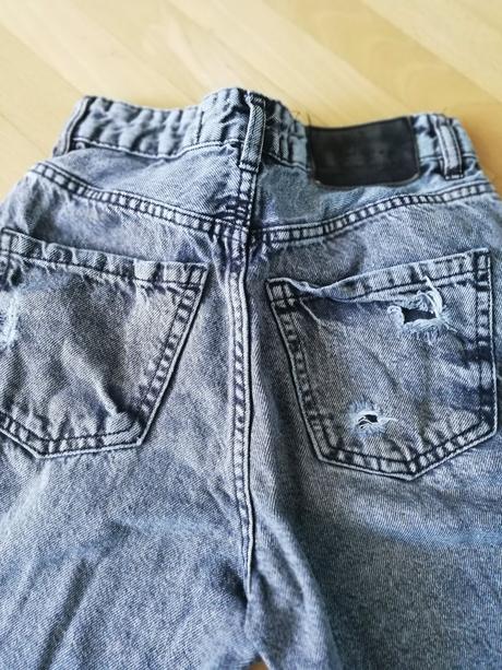 Džíny s dírama, new yorker,134