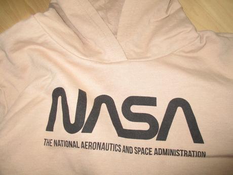 Mikina s klok.kapsou, sinsay,146