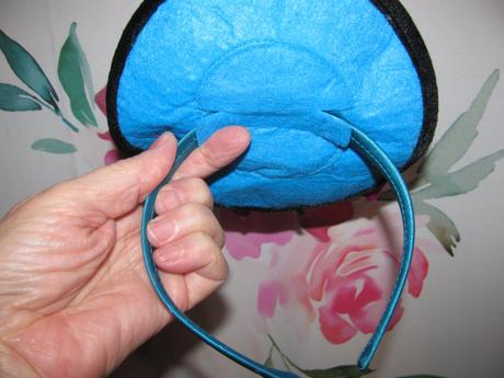 Karnevalový dívčí kostým klaun s čepičkou,