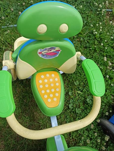 Tříkolka a odrážedlo,