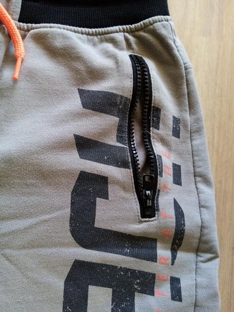 Kraťasy, chapter young,158