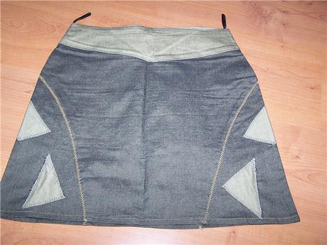 Zelinkavá sukýnka, 40