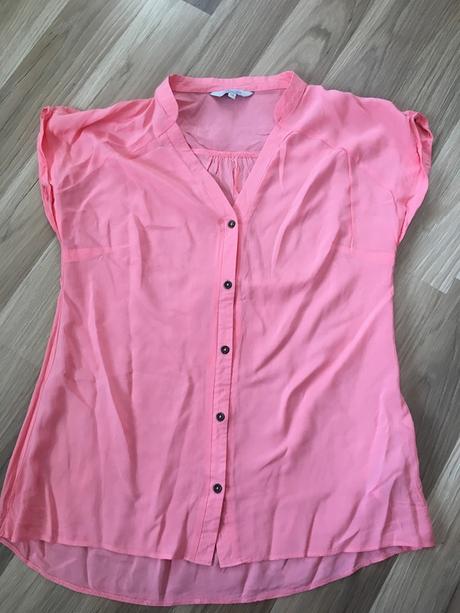 Lehounká košile, 40