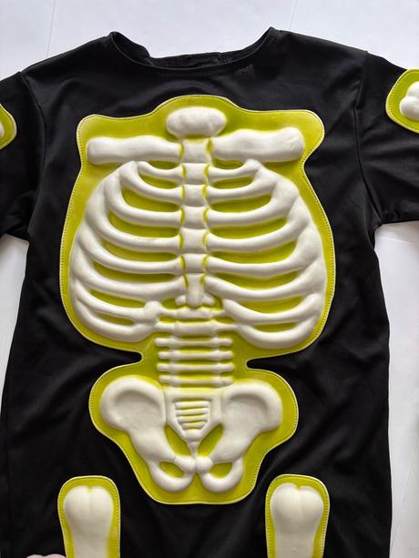 An6/ kostým kostlivce 3d aplikace- v.7/8 let, 